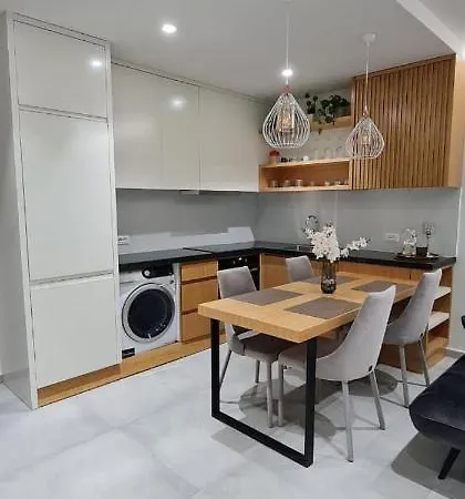 Apartment Luxurious Apartament *